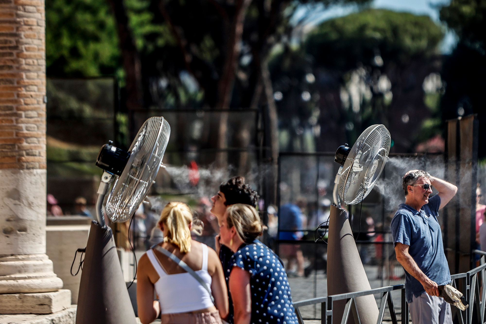 Як уберегтися від спеки під час подорожі у Європі: поради